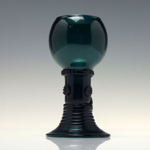18TH CENTURY GREEN WINE GLASS ROEMER C1780 - ADDITIONAL PHOTO 1