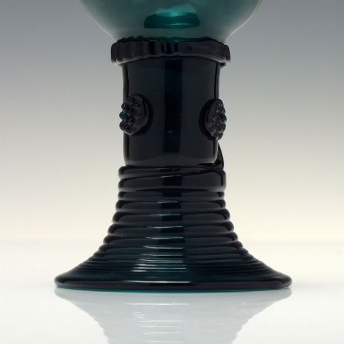 18TH CENTURY GREEN WINE GLASS ROEMER C1780 - ADDITIONAL PHOTO 4