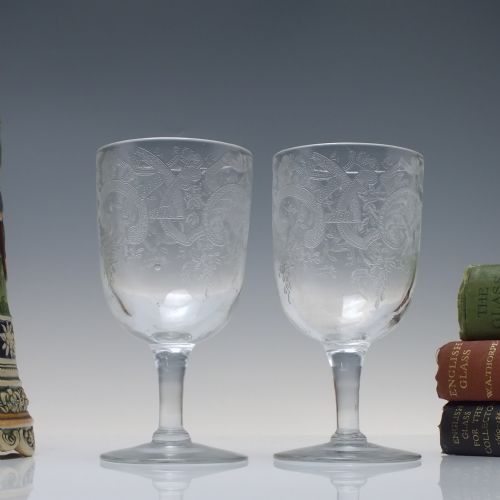 PAIR ANTIQUE VICTORIAN MACHINE ENGRAVED GLASS WINE GOBLETS C1890 - ADDITIONAL PHOTO 5