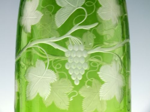 19TH CENTURY ENGRAVED GLASS SERVING BOTTLE C1860 - ADDITIONAL PHOTO 3