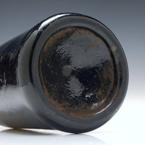18TH CENTURY CYLINDER GLASS WINE BOTTLE C1780 - ADDITIONAL PHOTO 4