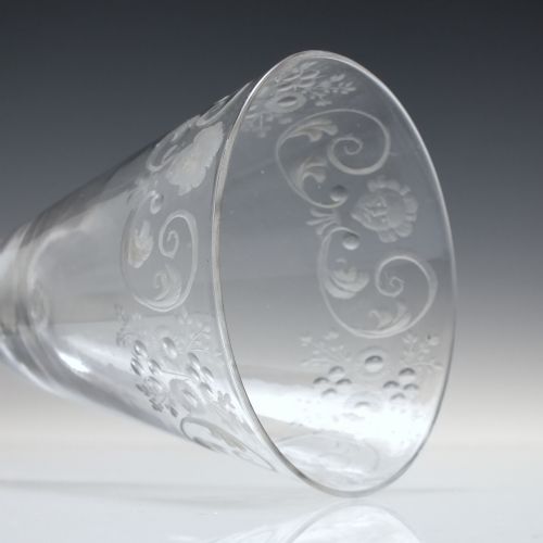 ANTIQUE 18TH CENTURY DUTCH ROCOCO ENGRAVED LIGHT BALUSTER WINE GLASS GOBLET C1745 - ADDITIONAL PHOTO 5