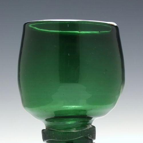 19TH CENTURY BRISTOL GREEN WINE ROEMER GLASS WITH WHITE RIM C1830 - ADDITIONAL PHOTO 3