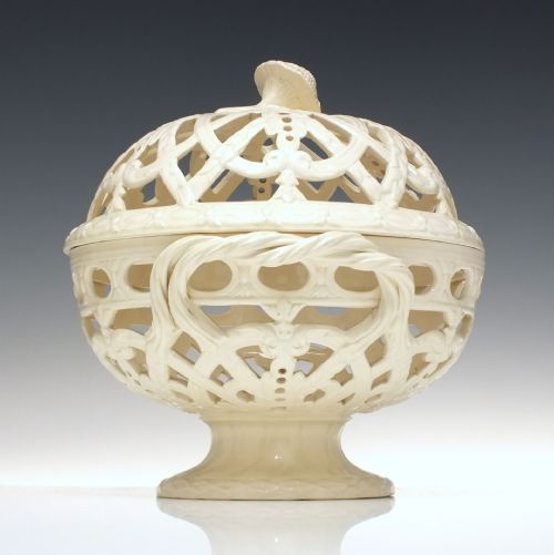 19TH CENTURY WEDGWOOD CREAMWARE PORCELAIN PIERCED ORANGE BASKET C1897 - ADDITIONAL PHOTO 2
