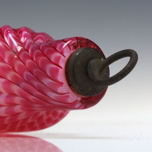 RARE 19TH CENTURY CASED PINK NAILSEA GLASS FLASK C1830 - ADDITIONAL PHOTO 1
