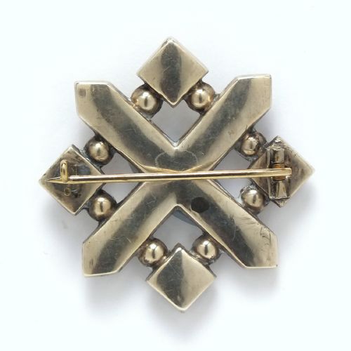 UNUSUAL ANTIQUE SCOTTISH CELTIC SHIELD SILVER BROOCH C1880 - ADDITIONAL PHOTO 1
