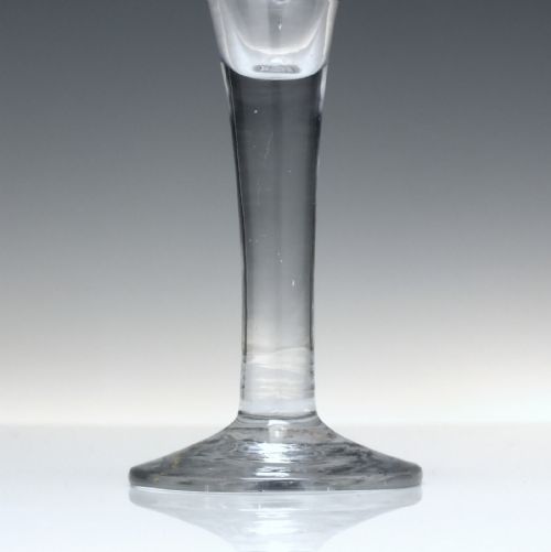 ANTIQUE 18TH CENTURY DRAWN TRUMPET GIN GLASS C1750 - ADDITIONAL PHOTO 2