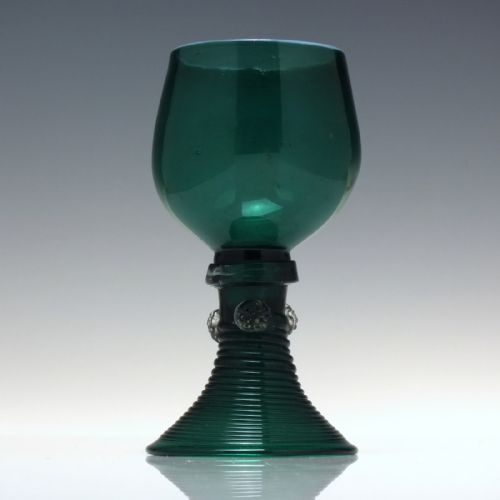 19TH CENTURY BRISTOL GREEN WINE ROEMER GLASS WITH BLUE RIM C1830 - ADDITIONAL PHOTO 1
