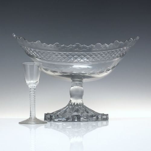 LARGE IRISH GLASS CANOE STANDING BOWL C1800 - ADDITIONAL PHOTO 2