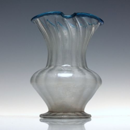 17TH CENTURY FACON DE VENISE GLASS JUG C1680 - ADDITIONAL PHOTO 3
