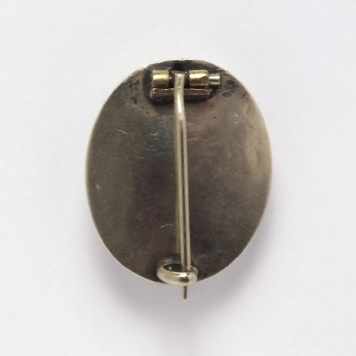 ANTIQUE SCOTTISH CELTIC SILVER SHIELD GEMSTONE PIN C1880 - ADDITIONAL PHOTO 1