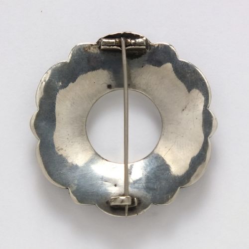 ANTIQUE VICTORIAN SCOTTISH CELTIC SHIELD SILVER GEMSTONE BROOCH C1880 - ADDITIONAL PHOTO 1