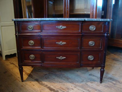 French Chest of Drawers