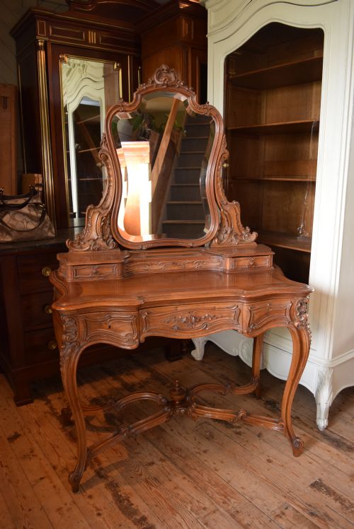 French Louis Xv Style Dressing Table