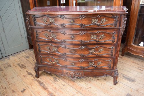 French Louis Xv Style Chest of Drawers - Commode