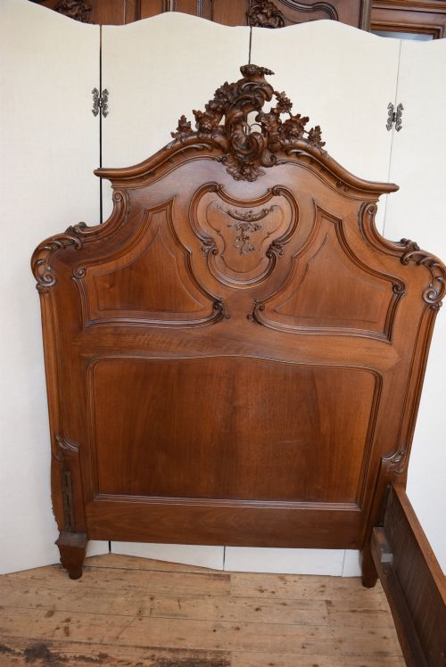 fig 1. FRENCH LOUIS XV STYLE SINGLE BED