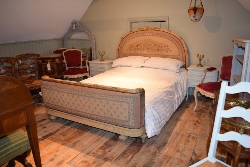 fig 1. FRENCH LOUIS XVI NEEDLEPOINT BED