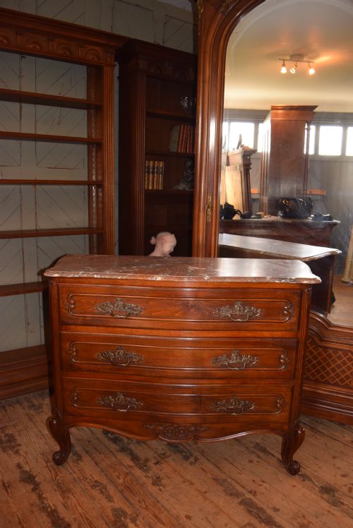 French Louis Xv Style Commode