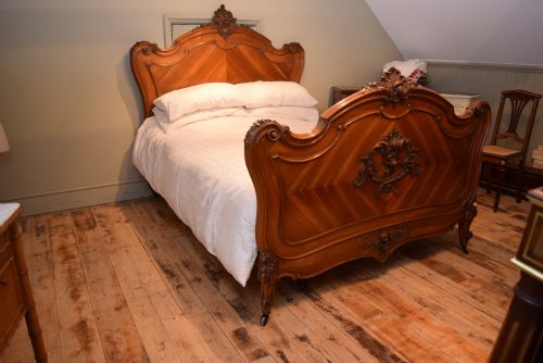 fig 1. FRENCH LOUIS XV STYLE DOUBLE BED