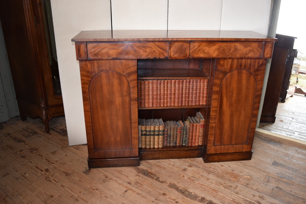 ENGLISH MAHOGANY BOOKCASE