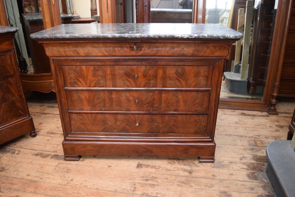 FRENCH LOUIS PHILIPPE COMMODE