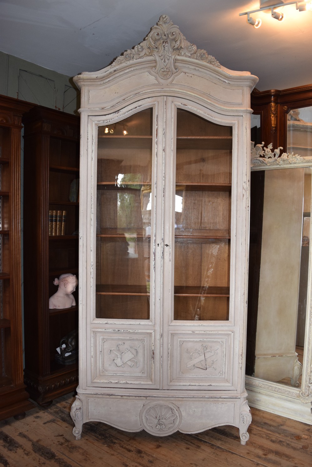 FRENCH LOUIS XV STYLE VITRINE - BOOKCASE