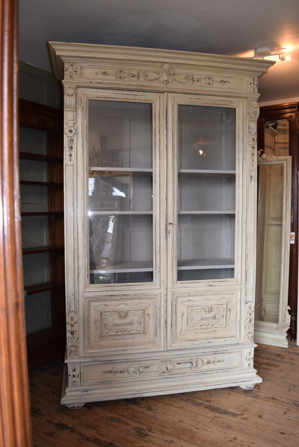 FRENCH HENRI 11 STYLE VITRINE BOOKCASE