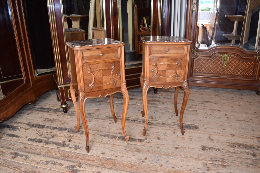 FRENCH LOUIS XV STYLE BEDSIDE CABINETS