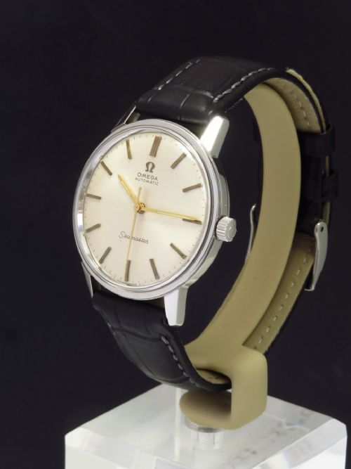 fig 4. SUPERB VINTAGE OMEGA SEAMASTER AUTOMATIC MENS WATCH C1966