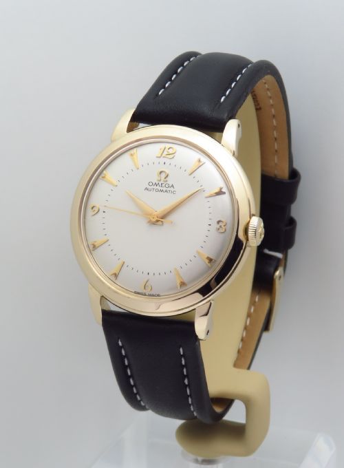 Wonderful Solid 14ct Gold Omega Automatic Bumper Mens Vintage Watch C1949