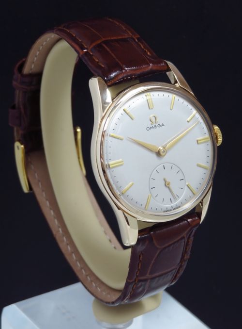 fig 2. SUPERB CLASSIC SOLID 9CT GOLD OMEGA CALIBRE 268 MENS VINTAGE WATCH C1961