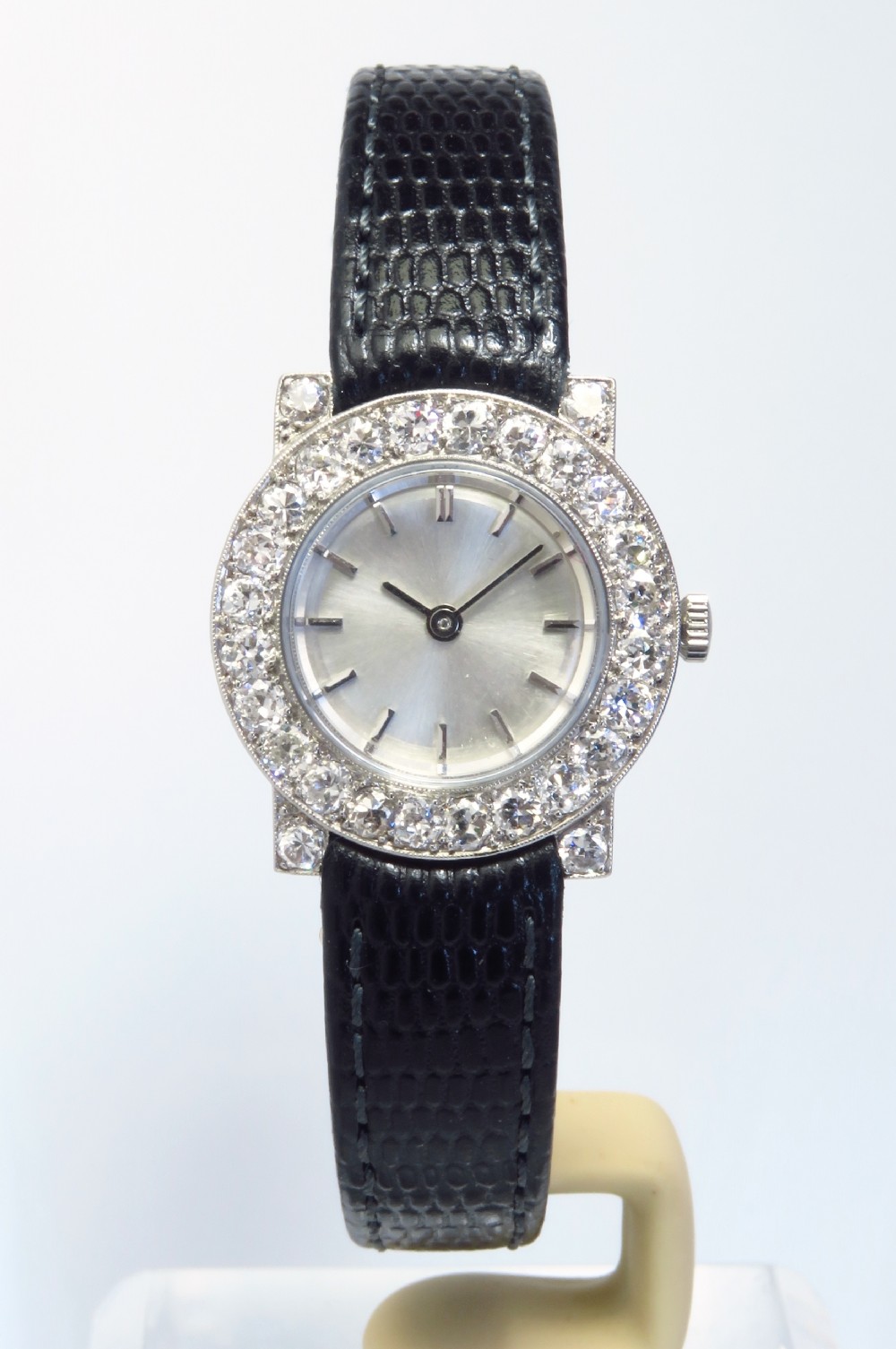 STUNNING PLATINUM AND DIAMOND ART DECO LADIES VINTAGE COCKTAIL WATCH C1930