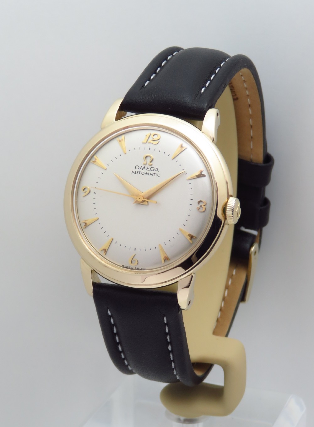 WONDERFUL SOLID 14CT GOLD OMEGA AUTOMATIC BUMPER MENS VINTAGE WATCH C1949