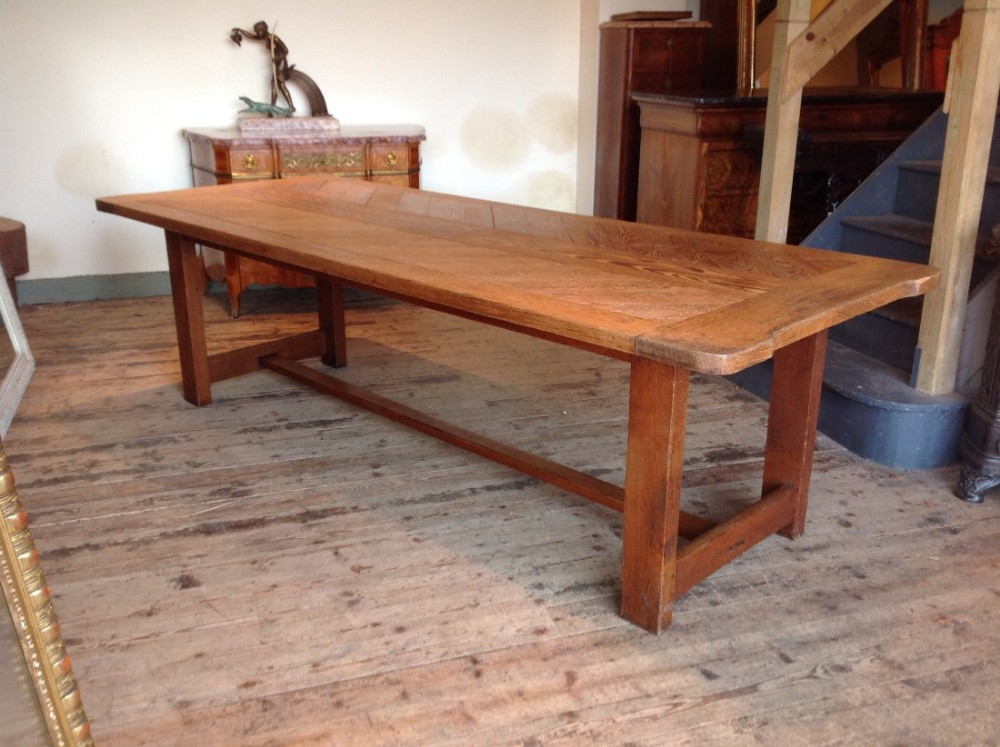 French farmhouse dinning table 