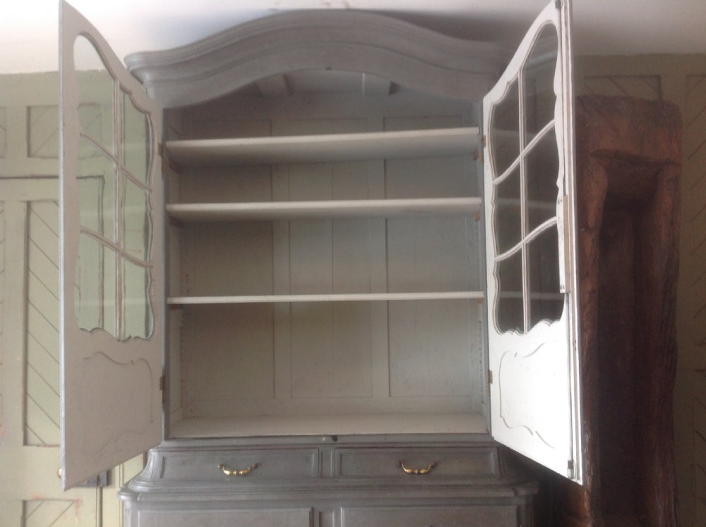 French painted dresser View VII