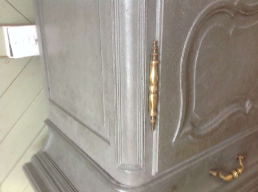 French painted dresser View IX