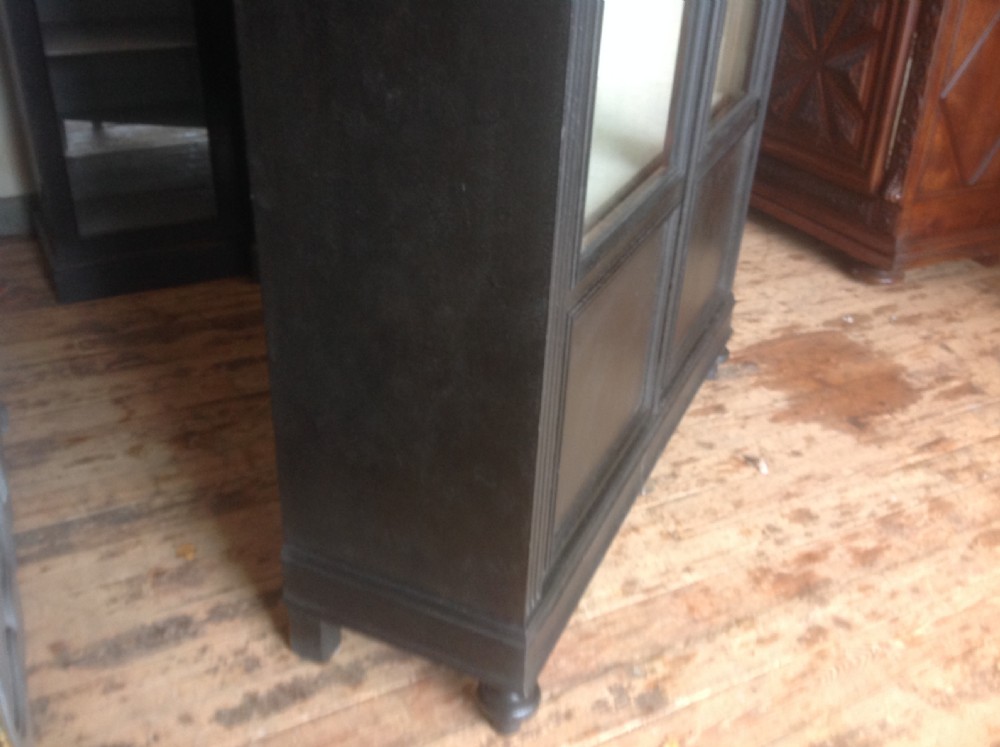 French painted bookcase View IV