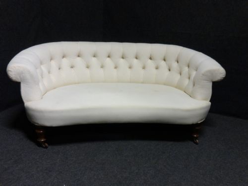 Pretty Kidney Shaped Sofa of Small Proportions