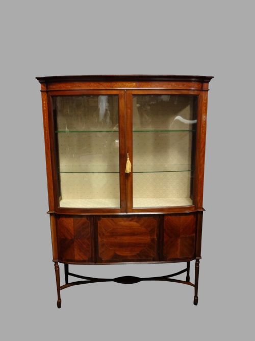 Very Good Mahogany Inlaid Display Cabinet