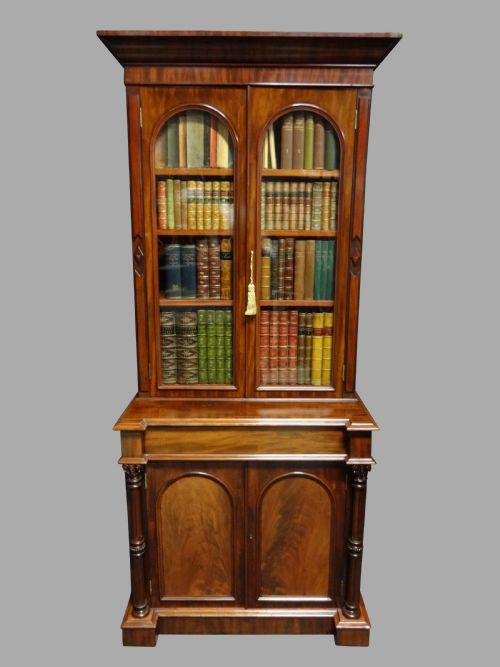 Very Good Quality Mahogany Bookcase on Cabinet of Small Proportions