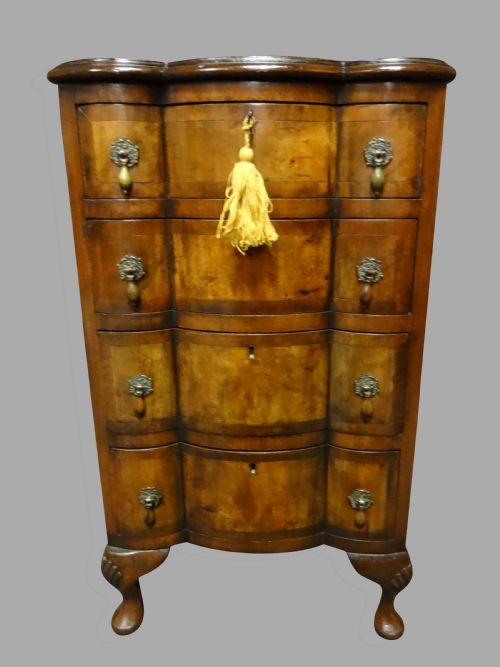 Good Burr Walnut Chest of Drawers