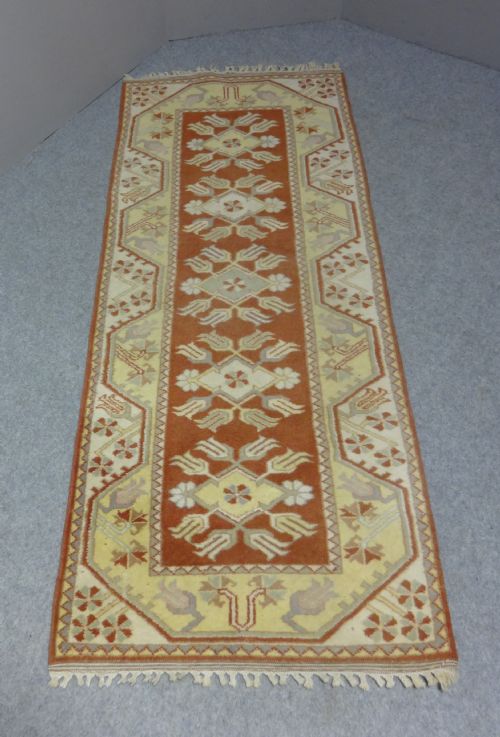 A Very Good Wool Carpet Runner
