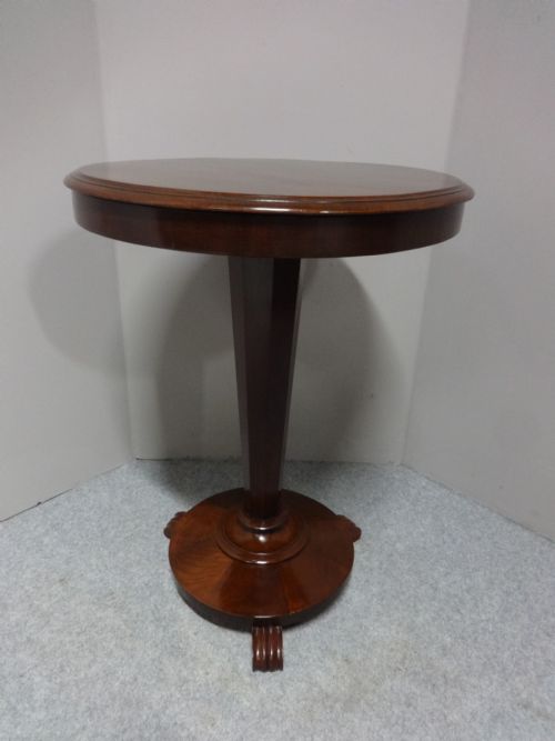 Pretty William 4th Mahogany Lamp Table