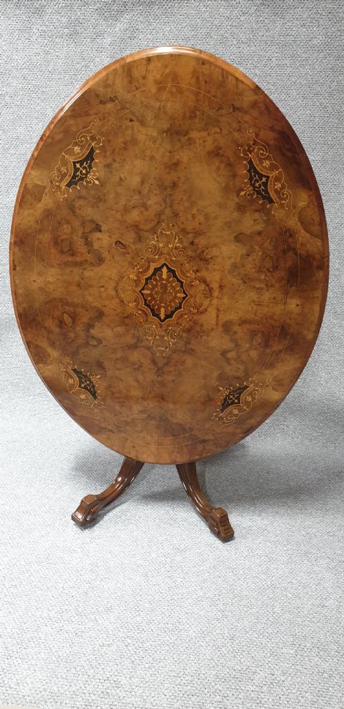 Victorian Burr Walnut Dining Table