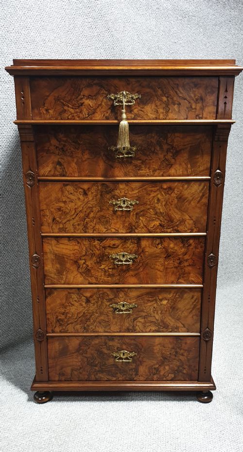 Superb Burr Walnut Chest of Drawers