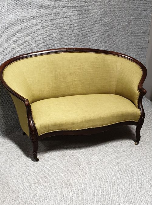 Pretty Victorian  Mahogany Sofa