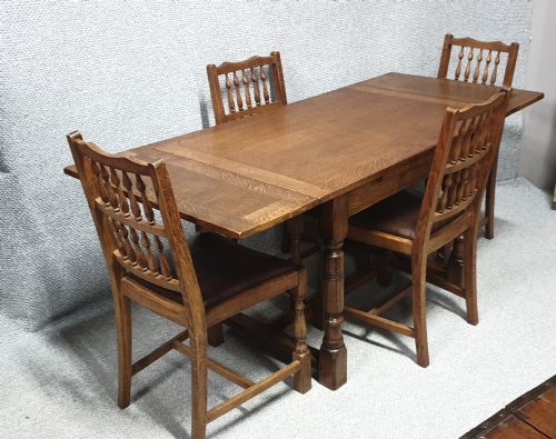 Solid Oak Extending Dining Room  Table Suite