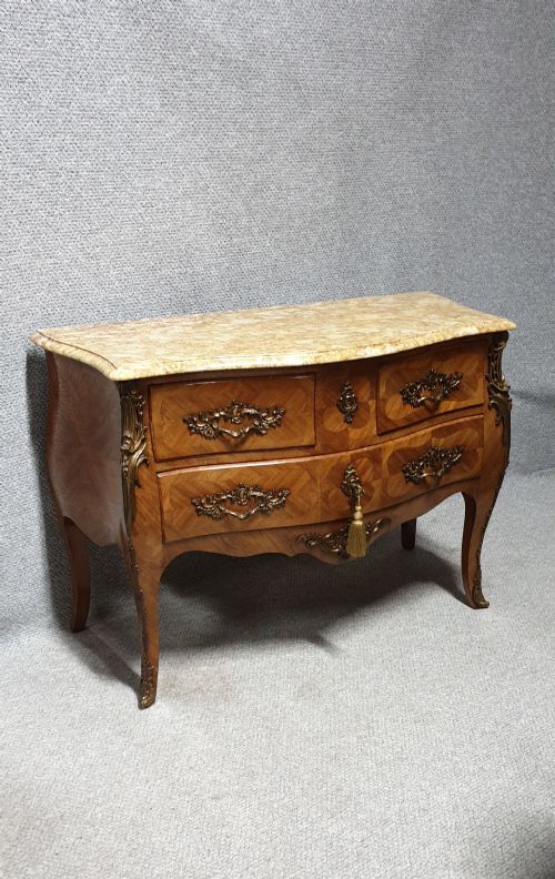 Quality French Commode Chest of Drawers