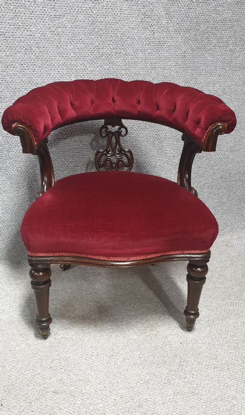 Excellent Quality Victorian Mahogany Desk Chair