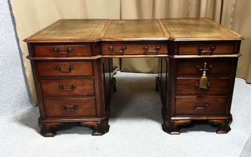 Mahogany Partners Desk